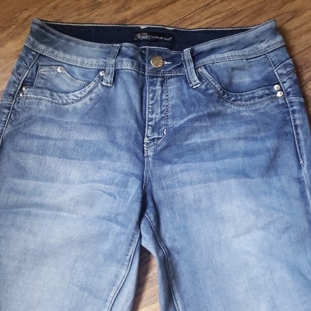 Royalty for me shorts